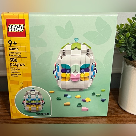 LEGO White Egg Building Set with Pastel Accents NWT - Picture 2 of 4